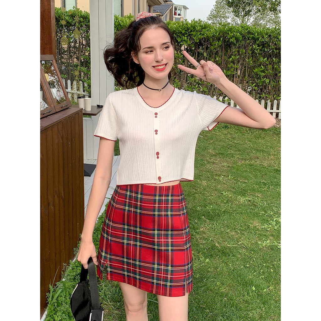 Áo Croptop Nữ Ngắn Tay Cổ Chữ V Thời Trang | BigBuy360 - bigbuy360.vn