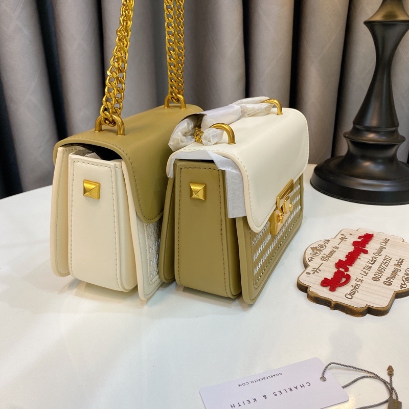 Túi C.K cói size 19cm vừa điện thoại Xuấtttt