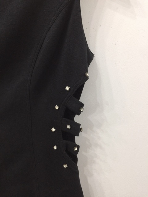 Đầm khoét eo đính hạt- Đầm body