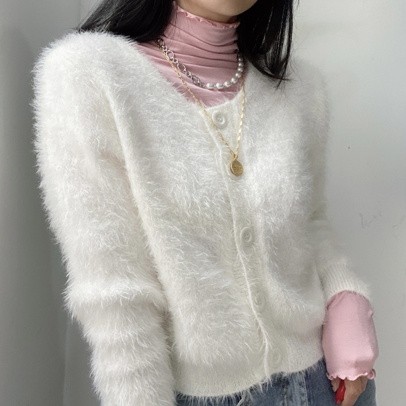 Set áo thun cổ lọ màu hồng + áo len lông cardigan màu trắng