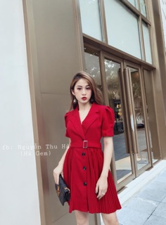 Váy cổ vest xếp ly