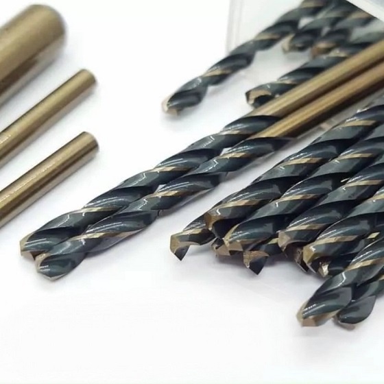 Một Mũi Khoan 8 Ly Đen Vàng Cực Phẩm Dùng Khoan Inox Chất Liệu Thép M2, HRC=68, Fr.135