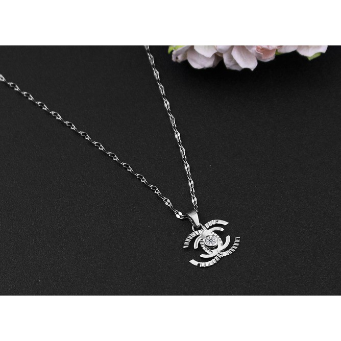 Dây chuyền inox nữ có mặt