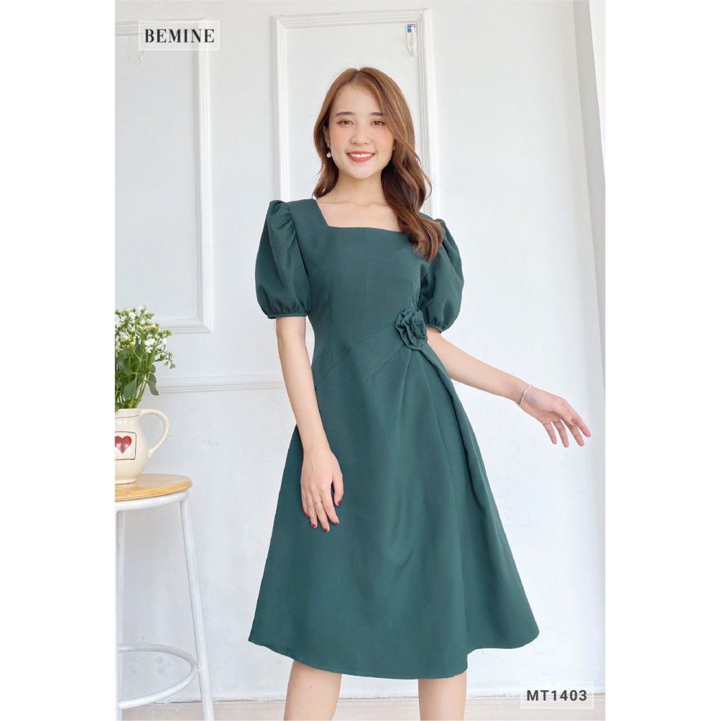 ĐẦM CỔ VUÔNG EO GẮN BÔNG MT1403