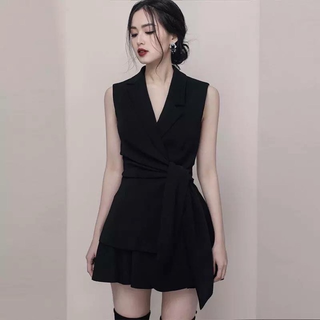 Áo dáng vest đen thanh lịch
