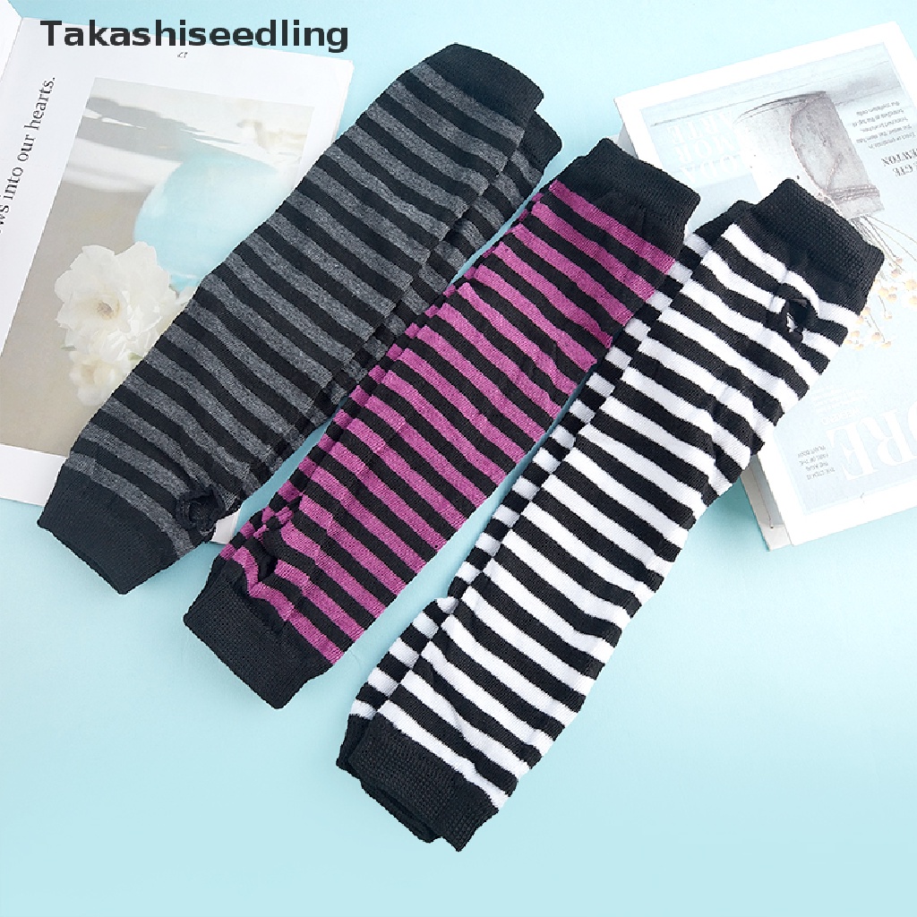 Đôi găng tay dài hở ngón phong cách gothic punk