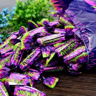 Socola Kpokaht hạnh nhân Nga
