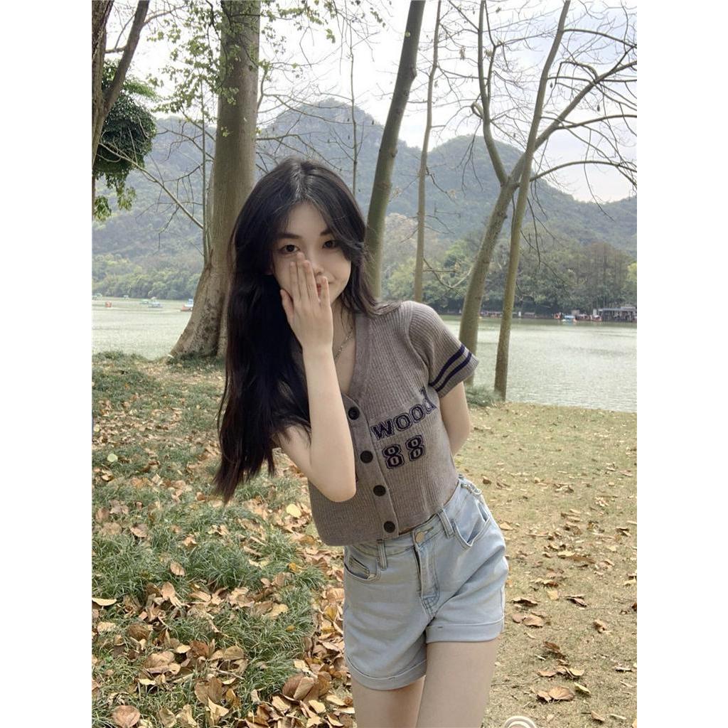 Áo Cardigan Dệt Kim Tay Ngắn Cổ Chữ V Phối Nút Phong Cách Retro Hàn Quốc