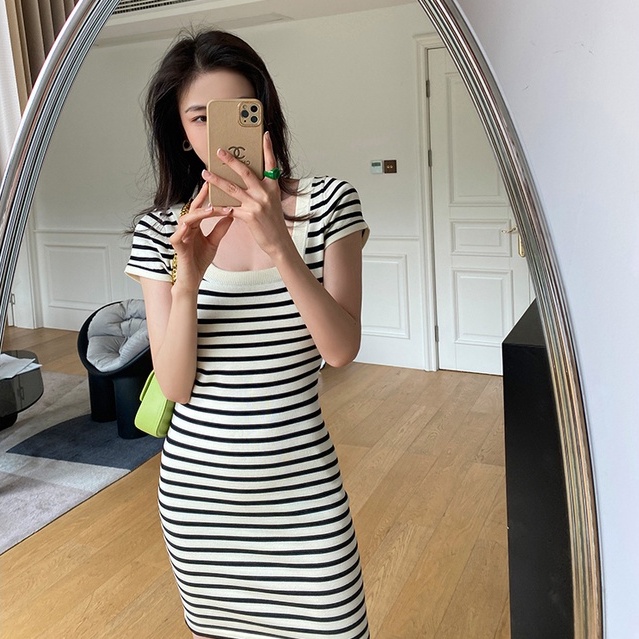 Đầm dệt kim ZHELIHANGFEI ngắn tay cổ vuông họa tiết kẻ sọc thời trang