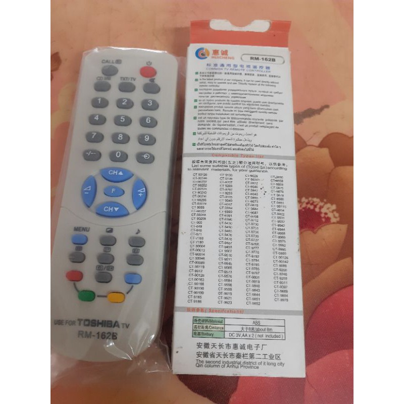 ĐIỀU KHIỂN TIVI CRT TOSHIBA HUAYU RM-162B-1, dùng cho tivi CRT màn hình lồi ( tặng đôi pin )