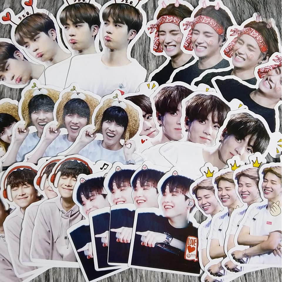 Set 7 sticker dán điện thoại, laptop BTS WTour, Muster