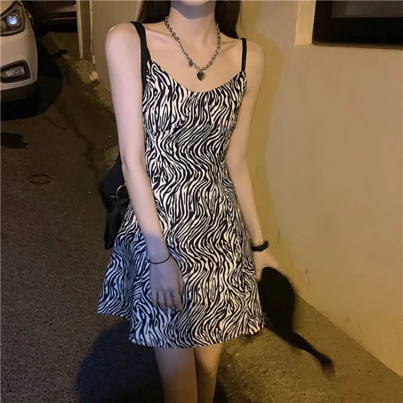 Váy hai dây họa tiết da ngựa vằn thời trang