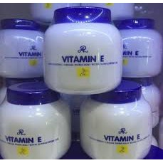Kem dưỡng ẩm vitamin e - thái lan