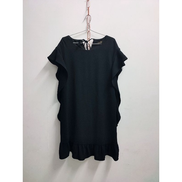 (2ndhand) Váy Ivy Moda phối bèo màu đen