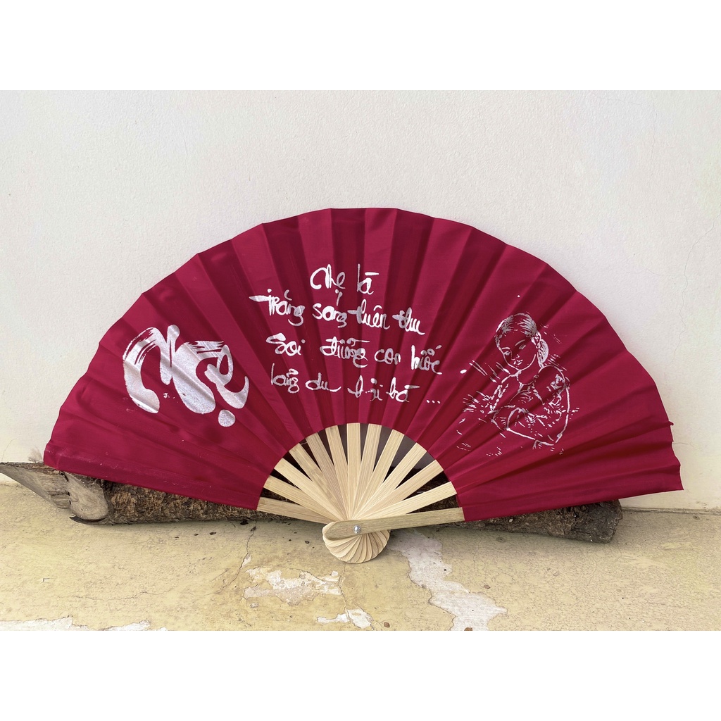 Quạt vải xếp chữ thư pháp truyền thống Việt Nam rẻ bền đẹp để cầm tay quạt mát