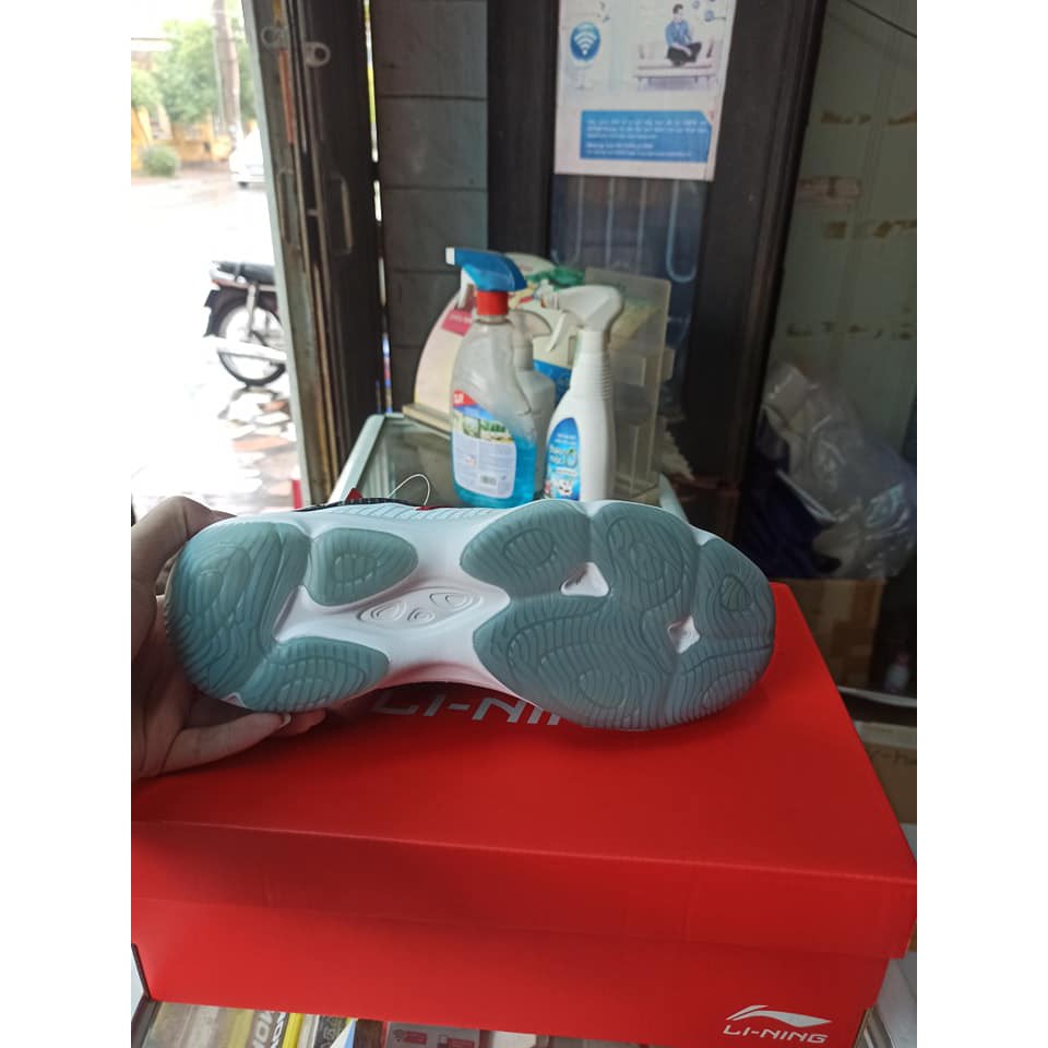 Giày cầu lông nam Lining  AYTP015