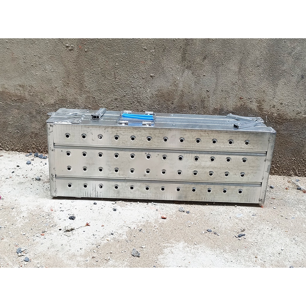 Giàn giáo gấp gọn mâm đứng đục lỗ