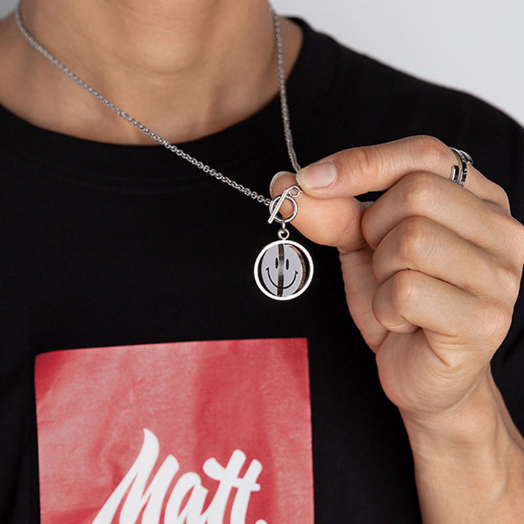 Vòng cổ choker mặt dây hình mặt cười xoay được dài kiểu hiphop Hàn Quốc cho nam nữ