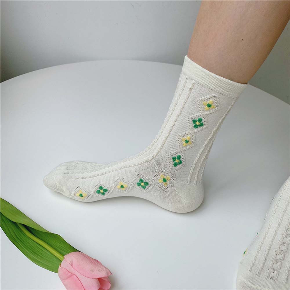Đôi Vớ Cotton Màu Trắng In Họa Tiết Hoa / Hình Thoi Dễ Thương Dành Cho Nữ
