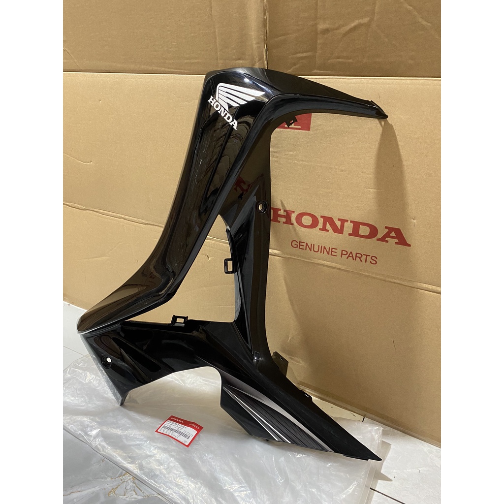 Bộ ốp yếm bên  trái HONDA FUTURE125 năm 2015 màu Đen ghi.