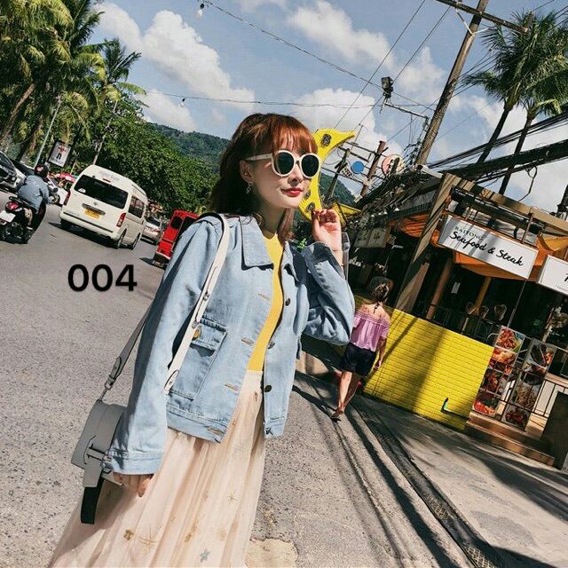Áo khoác jean nữ form rộng phong cách