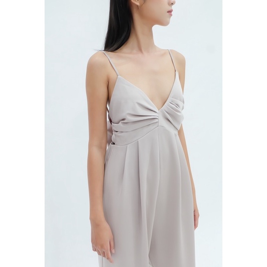 DELADE | Jumpsuit 2 dây hở lưng dáng dài ống rộng, thắt nơ quyến rũ | Flora Jumpsuit | BigBuy360 - bigbuy360.vn