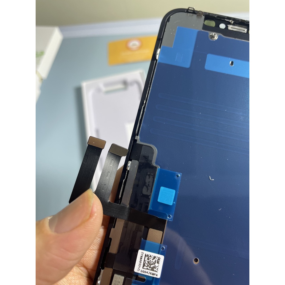 Màn hình thay thế cho 11 bảo hành dài hạn tặng kèm bộ sửa và cường lực.