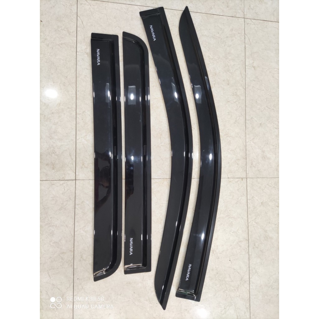 Vè mưa Nissan Navara 2014 - 2021 nhựa đen hàn quốc