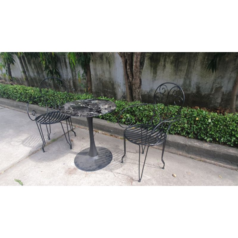Bàn ghế sắt uốn mỹ nghệ sân vườn