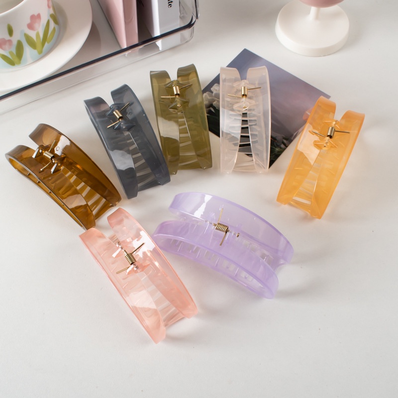 Kẹp càng cua bản lớn màu trong phong cách Hàn Quốc