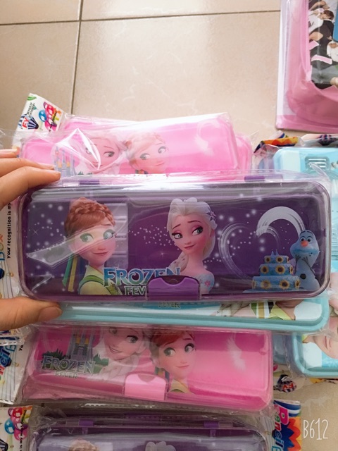 Hộp bút dụng cụ học tập elsa