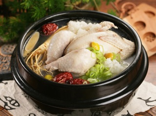 Thảo dược sâm hầm gà Hàn Quốc 100g