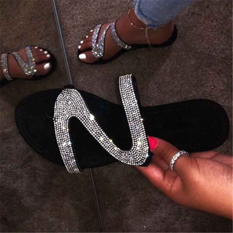 Giày Sandal Xỏ Ngón Nữ Đế Bệt Đính Đá Pha Lê