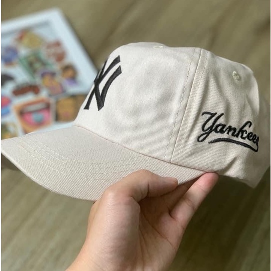 Mũ Lưỡi Trai Kem Thêu Yankees - LT24