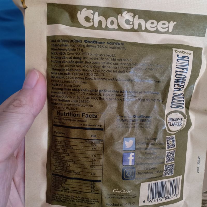 SIÊU RẺ_ HƯỚNG DƯƠNG CHACHEER NGUYÊN VỊ 75G DATE MỚI