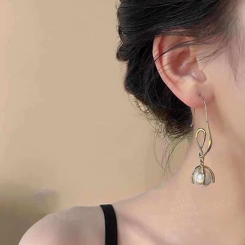 Khuyên Tai Nữ Đính Ngọc Trai Sang Trọng