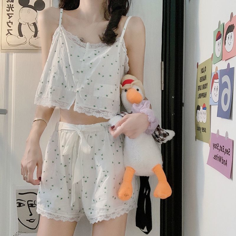 Bộ Đồ Ngủ Hai Dây In Hoa Xinh Xắn Dành Cho Nữ