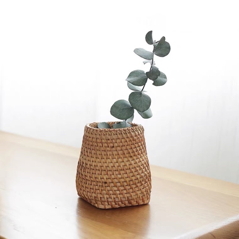 Cốc mây đựng bút ống cắm hoa ống decor bằng mây