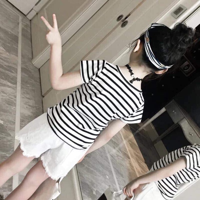 Quần kaki tua gấu rách túi sau cho bé