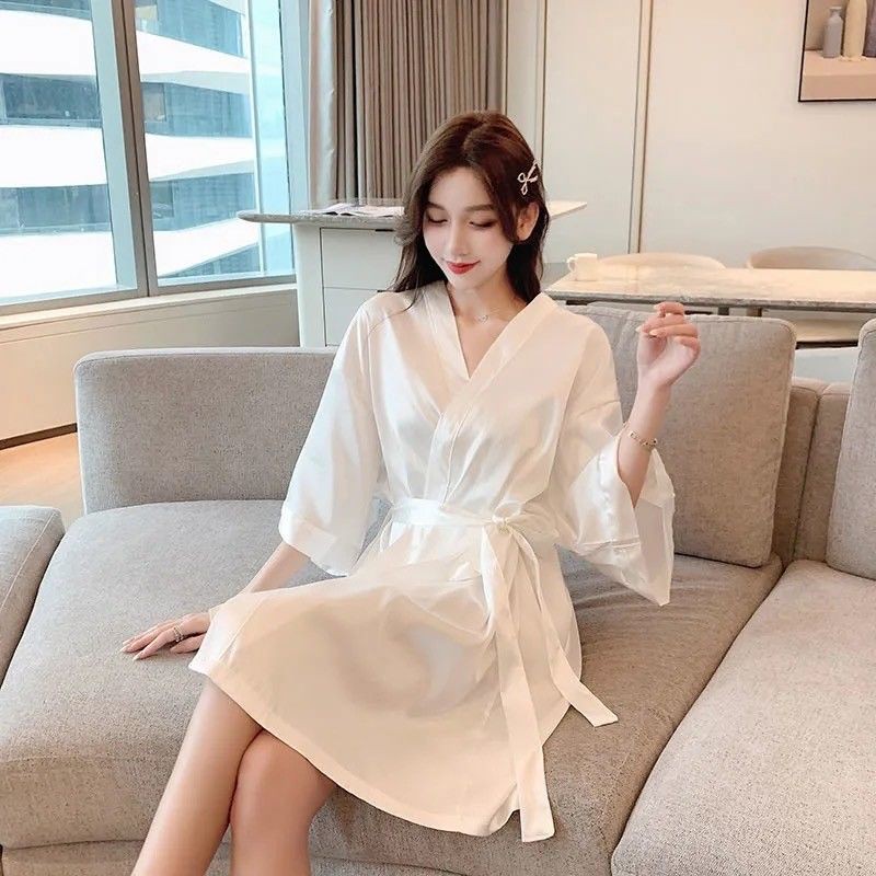 Bộ đồ ngủ nữ lụa băng mùa hè Váy sexy màu trắng mỏng ba phần tư tay áo kimono khách sạn choàng tắm xuân và | BigBuy360 - bigbuy360.vn