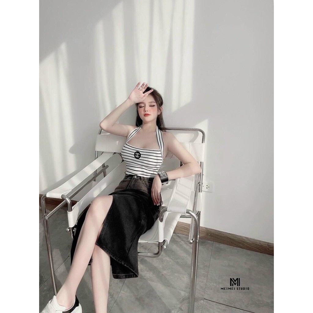 Áo kiểu yếm sọc body thêu logo trước ngực xinh xinh , chất thun gân mềm