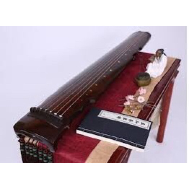Đàn cổ cầm-  đạo cụ chụp ảnh