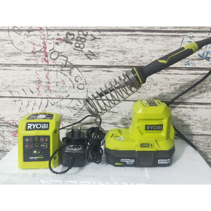 Combo Máy hàn thiếc Ryobi 18V, pin 2.5 Ah, sạc