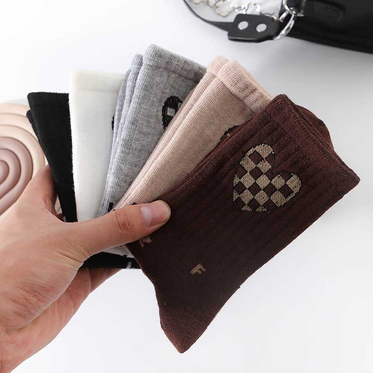 Tất nữ vớ nữ set 5 đôi cao cổ họa tiết trái tim phong cách trẻ trung năng động