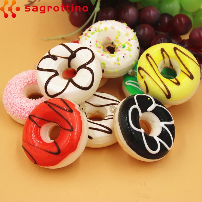 Mô hình bánh donut giả mềm nhiều màu dùng trang trí nhà cửa