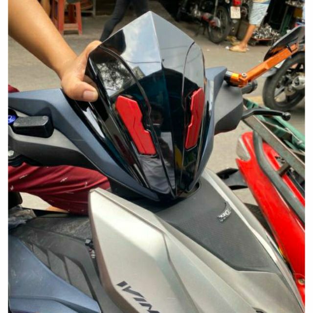 Mão Chắn Gió WINNER X V2 Đen Khói Phong Cách Indo
