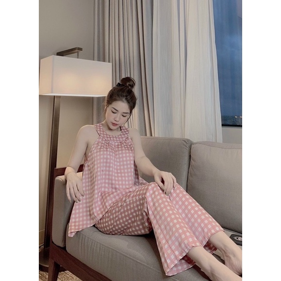 Yếm latin siêu yêu