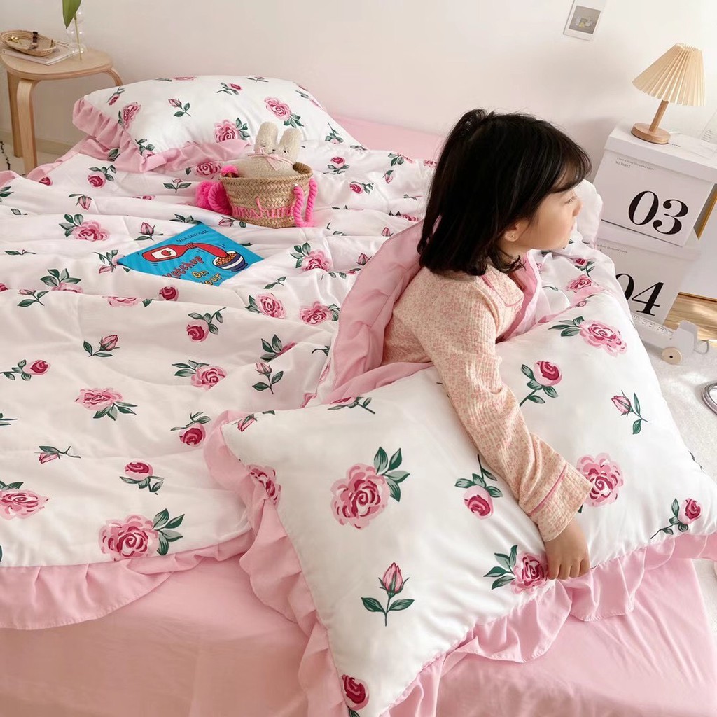 Bộ chăn đũi hè vỏ ga và 2 vỏ gối M2T bedding chăn lót bông thiết kế phối bèo họa tiết hoa hồng