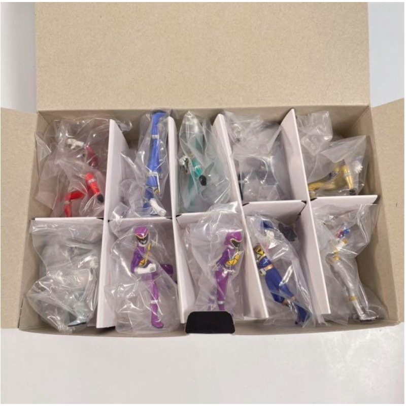 Bộ mô hình HG siêu nhân Kyoryuger