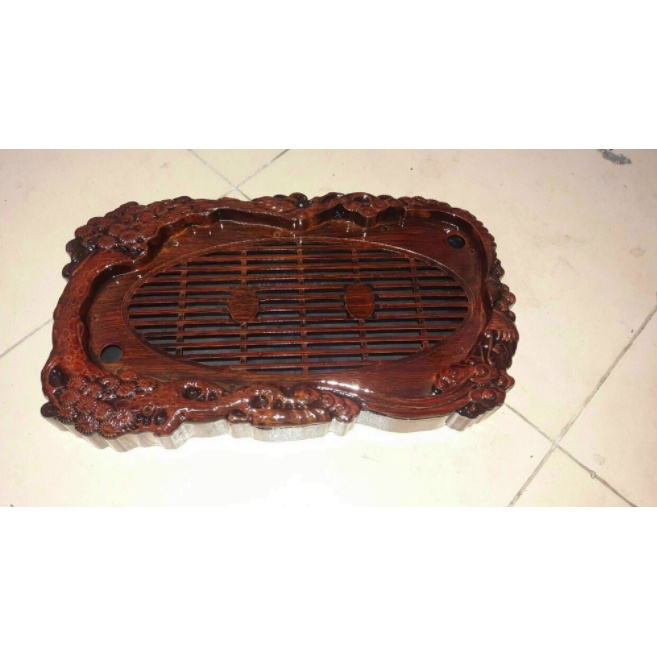 Khay Trà Đựng Ấm Chén Tùng Hạc Điêu Khắc Giả Gỗ Kích Thước 39cm x 23cm x 6cm